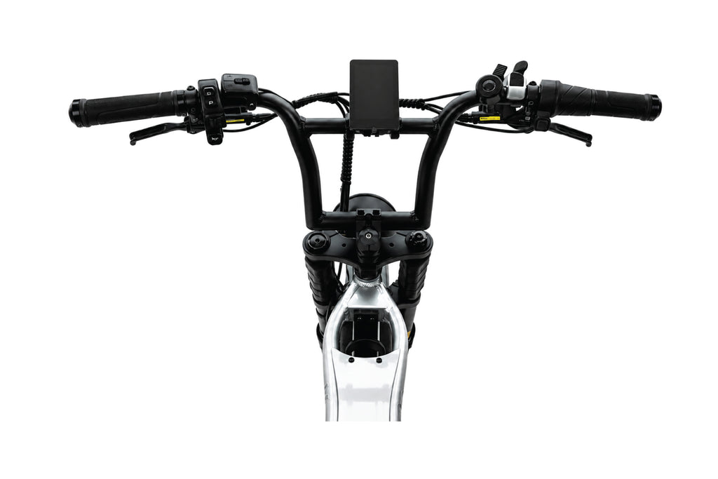 Legin Mach 1 Pro Stepover handlebars, controls and phone mount detail - Blue, Cream, Silver, Black